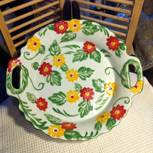 13' Temp-Tations Tara Presentable Dinnerware Red Yellow Floral Ceramic Serving - Picture 1 of 9